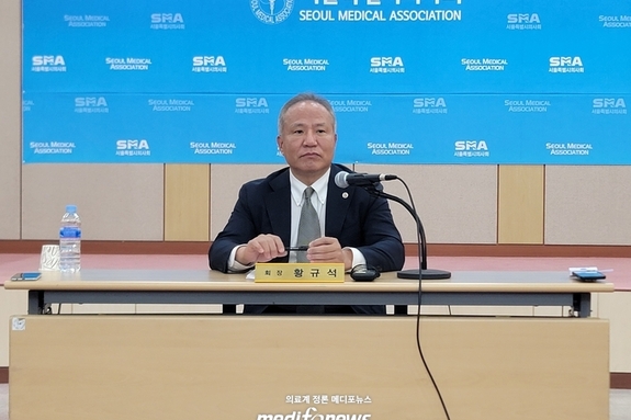 의정갈등, ‘신뢰회복’이 관건…“의료계 내부 하나돼야”