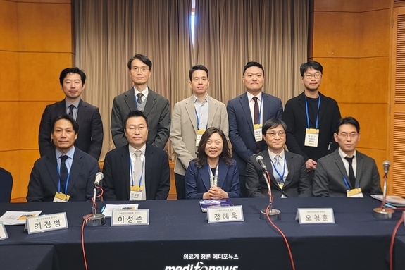 안과의사회 “안경사 업무범위 확대 반대…장관 믿는다”