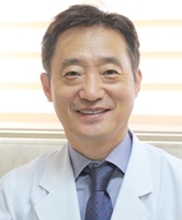 이정안 의무원장