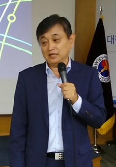 이강윤 교수