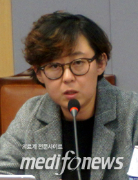 김정숙 운영위원