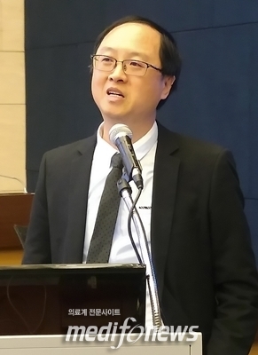 Yi-Lien Liu 대만의사회 사무부총장