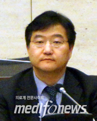 이헌정 교수