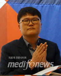 육성훈 사무관 