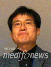 권순만 교수