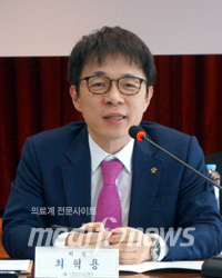 최혁용 한의협회장