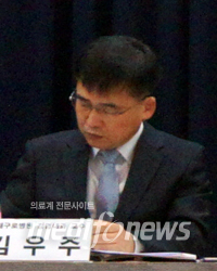 김우주 교수