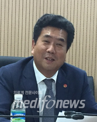 공단 강청희 급여상임이사