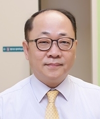 김암 교수
