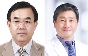 왼쪽부터 의공학교실 김영수 교수, 내과학교실 윤정환 교수