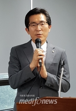 이필수 위원장