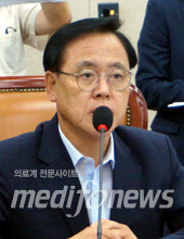 이명수 위원장