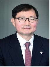 추무진 이사장