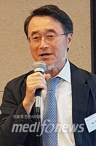 이동기 교수