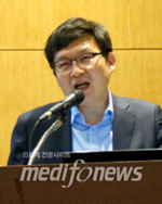 김윤 교수