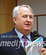 인요한 교수