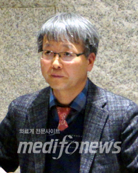김춘배 교수