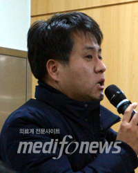 김호중 교수