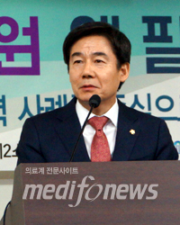 이용호 의원