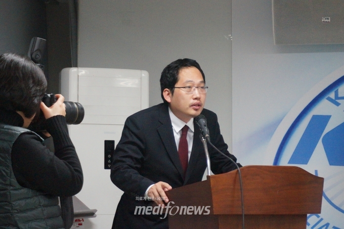 최대집 대한의사협회 회장이 인사말을 하고 있다.