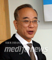 김상윤 교수