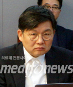 김윤 교수