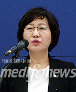 강희정 업무상임이사