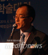 박병주 교수