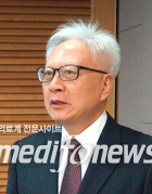 이윤성 원장