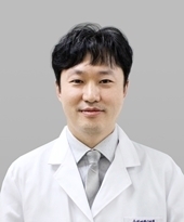 육진성 교수