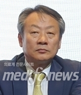 윤건호 교수