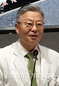 김연수 병원장
