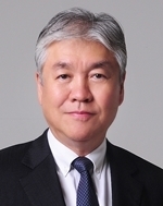 김승협 명예교수