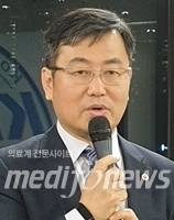 정성균 총무이사