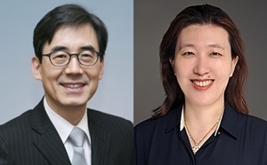 왼쪽부터 김효수 교수, 장현덕 교수