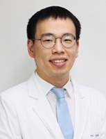 김동욱 교수