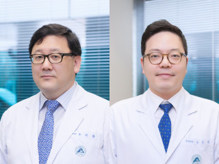 (왼쪽부터) 주석중, 김준범 교수.
