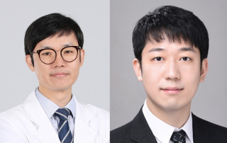 (왼쪽부터) 권형민, 남기웅 교수.