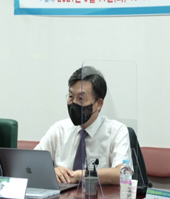 김윤 교수.