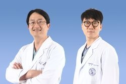(좌측부터)고려대구로병원 마취통증의학과 임병건-오석경 교수