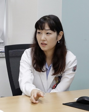 전남대병원 소아외과 이주연 교수가 전국적으로 소아외과 전문의가 매우 적은 현실에 대해 밝혔다.
