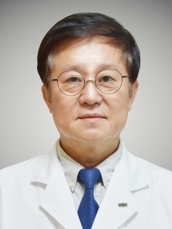 김동욱 교수