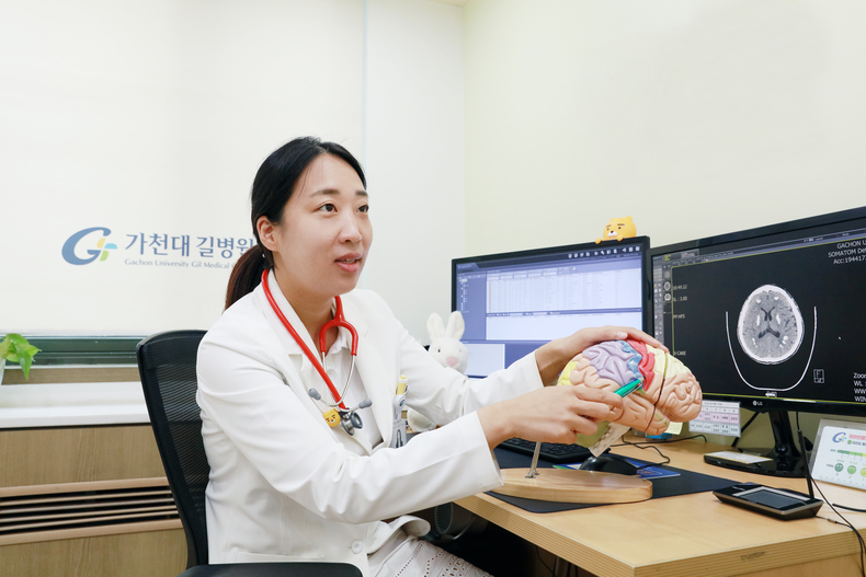 가천대 길병원 소아청소년과 조교운 교수는 “소발작과 뇌전증에 대해 과도한 공포 대신 조기 치료가 필요하다”고 말했다. 