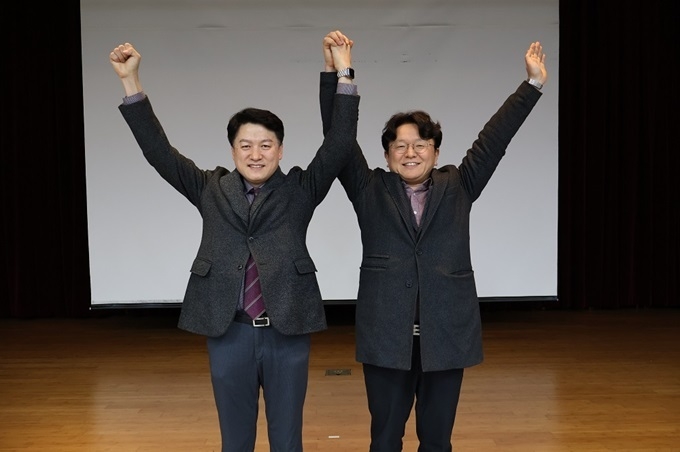 윤성찬 회장 후보(왼쪽), 정유옹 수석부회장 후보